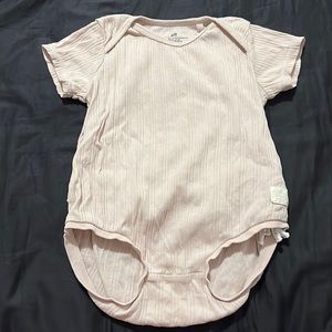 Baby girl, pink onesie, H&M, size 6 months